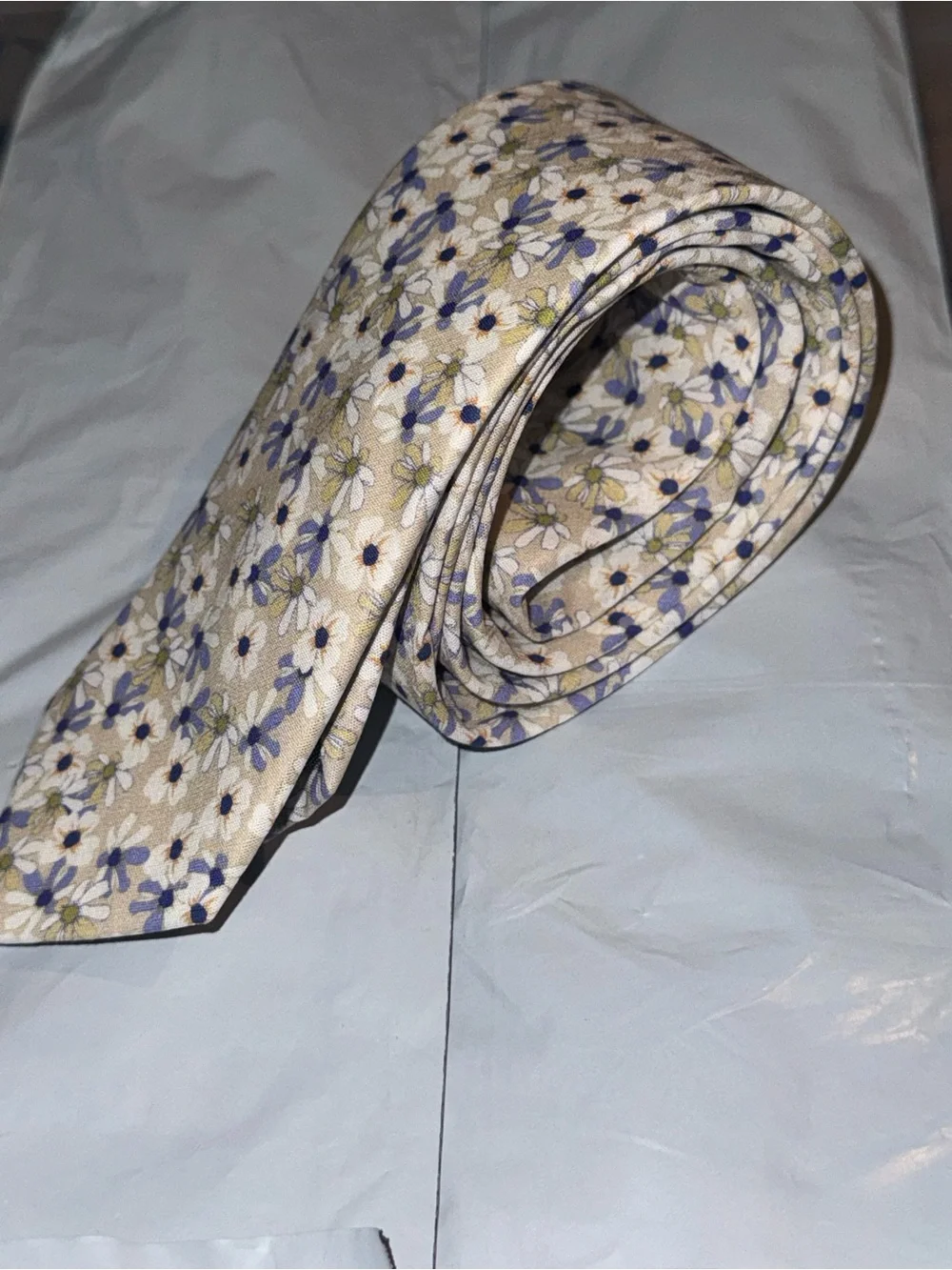 New Floral Pattern Beige Men's Skinny Tie